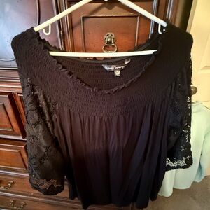 Unique Spectrum Black Top With Lace Sleeves Size 1x